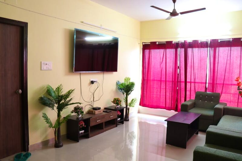 HelloWorld Crown CoLiving  - Gallery -  1