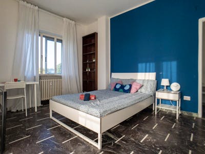 Spacious double bedroom close to Sesto Rondò metro station  - Gallery -  1