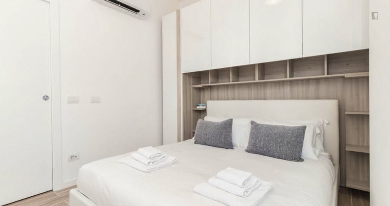 Cool 1-bedroom apartment near Via Brunelleschi tram stop