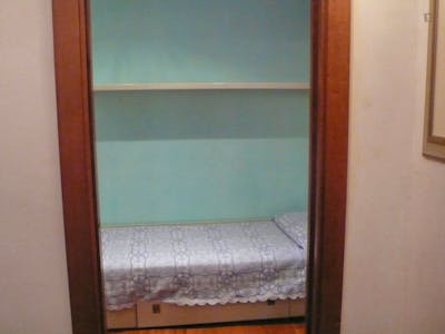 Single bedroom in 3-bedroom apartment  - Gallery -  3