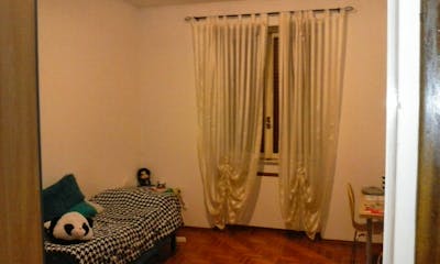 Twin bedroom in a 2-bedroom apartment close to Corvetto metro station, M3  - Gallery -  2