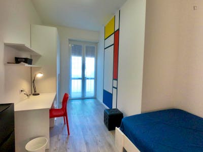 Spacious double bedroom with balcony close to Pasteur metro station  - Gallery -  3