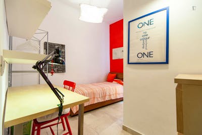 Modern single ensuite bedroom close to the Trastevere area  - Gallery -  3