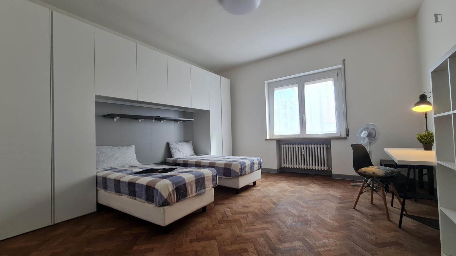 Cosy Twin Bedroom well connnected to Venice