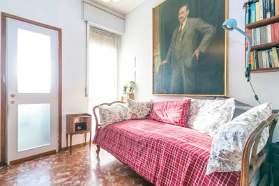Pretty nice single ensuite bedroom in the Famagosta-Lorenteggio neighbourhood  - Gallery -  1