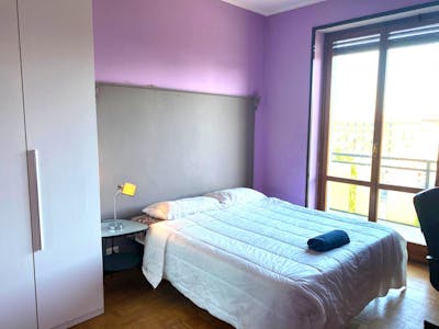 Spacious double bedroom with balcony close to Famagosta metro station  - Gallery -  1