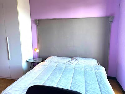 Spacious double bedroom with balcony close to Famagosta metro station  - Gallery -  3
