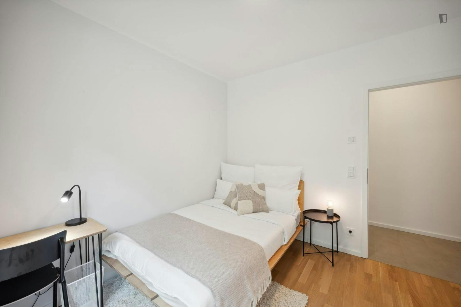 Charming double bedroom near the Heinrich-Heine-Straße metro