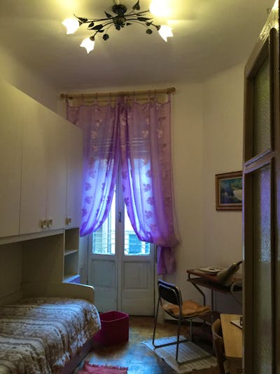 Single bedroom, with balcony, in 2-bedroom apartment  - Gallery -  2