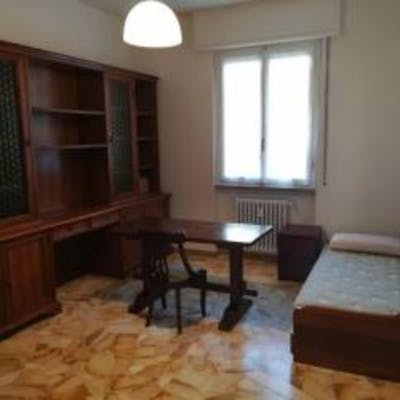 Single bedroom in a 5-bedroom apartment near Parco San Donato
