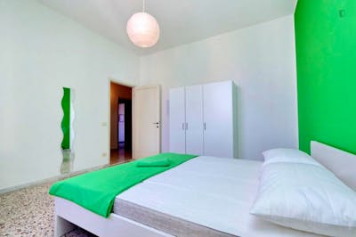 High-quality double bedroom not far from Università degli Studi di Firenze - Scuola di Economia e Management  - Gallery -  2