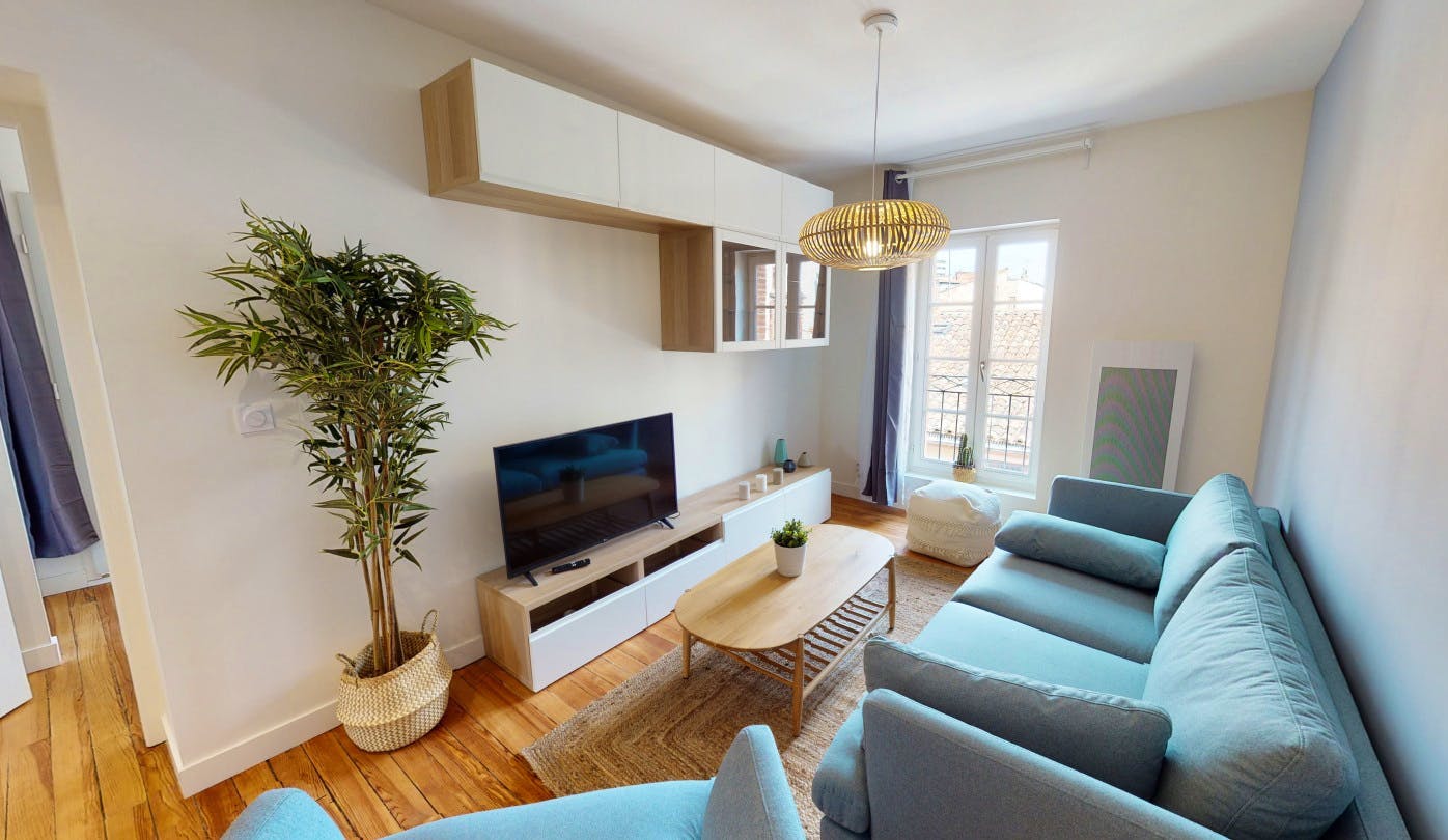 Exquisite 5-bedroom apartment near Basilique Saint-Sernin de Toulouse