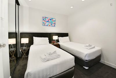Modern 2-bedroom apartment near RMIT University  - Gallery -  1