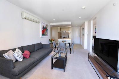 Homely 2-bedroom apartment near RMIT University  - Gallery -  3