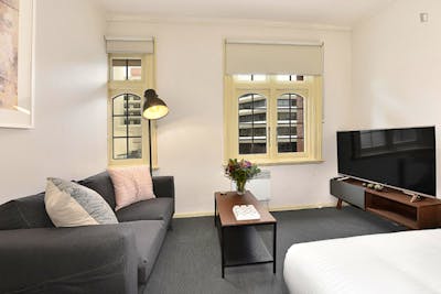 Lovely 1-bedroom apartment near Flinders Street Railway Station  - Gallery -  2