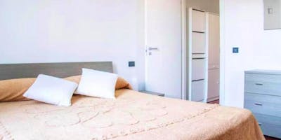 Cozy 1-bedroom fla 2 minute walking from Rogoredo Train and Metro station  - Gallery -  1