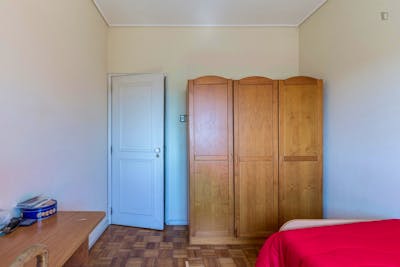 Homely single bedroom near Universidade Lusíada de Porto  - Gallery -  2