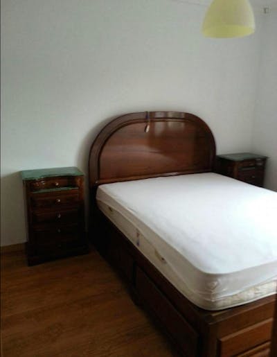 Double bedroom in a 2-bedroom flat near Faculdade de Ciências e Tecnologia da Universidade de Coimbra  - Gallery -  1