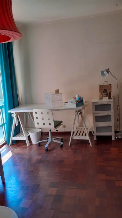 Double bedroom in a 3-bedroom apartment near Telheiras metro station  - Gallery -  2