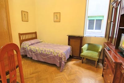 Very nice double bedroom in Malasaña  - Gallery -  1