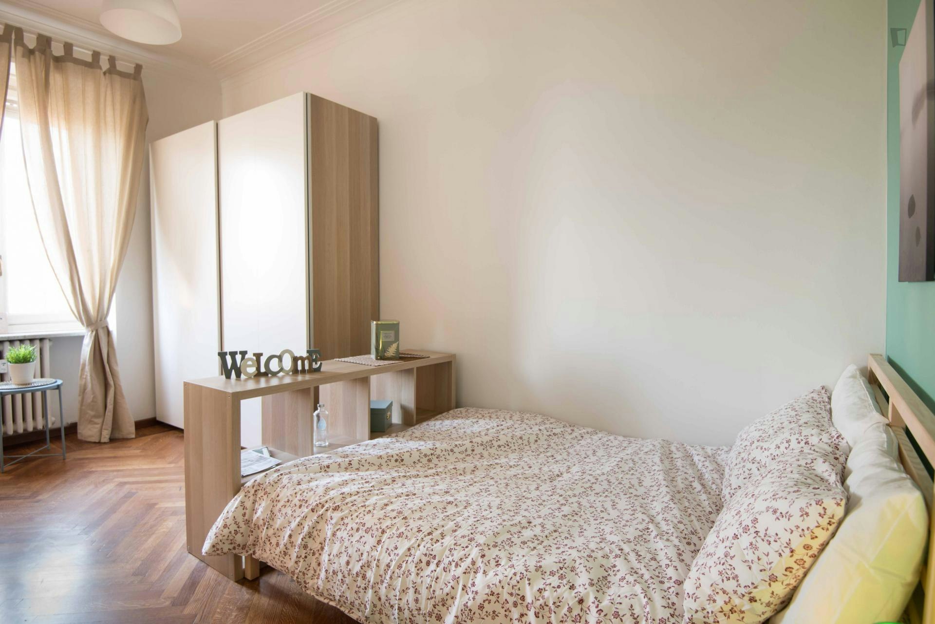 Elegant double bedroom in Crocetta