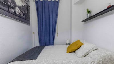 Welcoming double bedroom in Benimaclet  - Gallery -  3