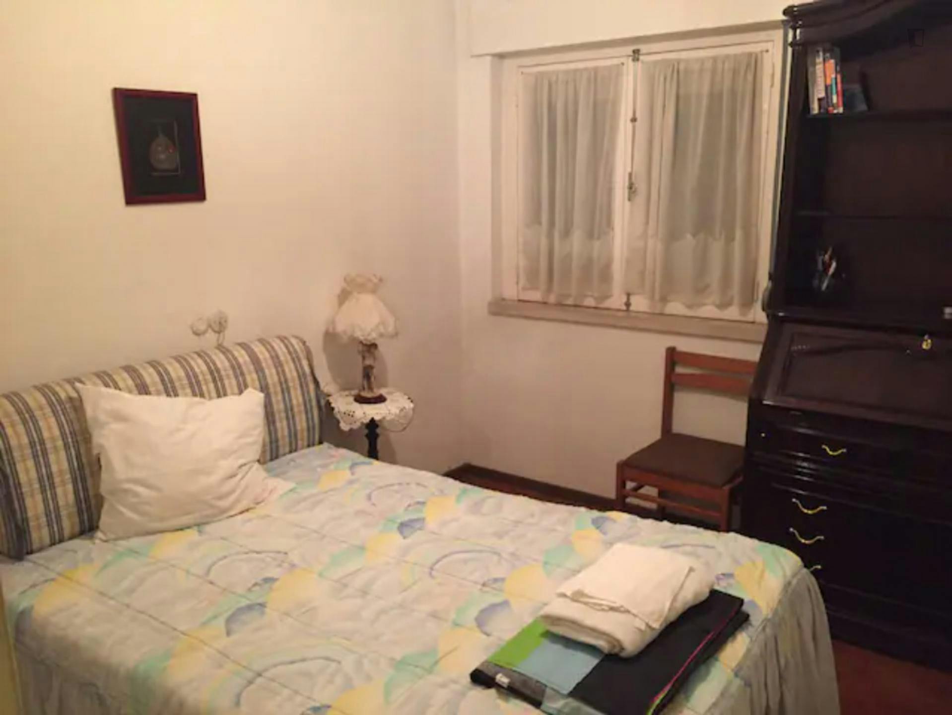 Alluring single bedroom in residential Barreira