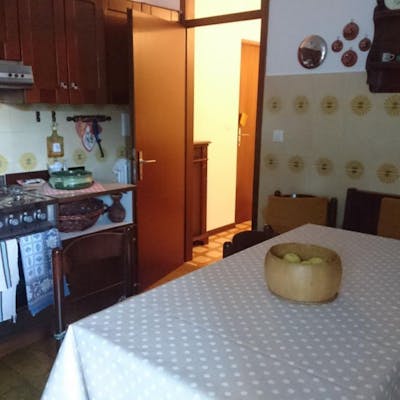 Single bedroom in 4-bedroom flat, in Bolghera