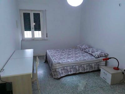 Cosy double bedroom in Putignano