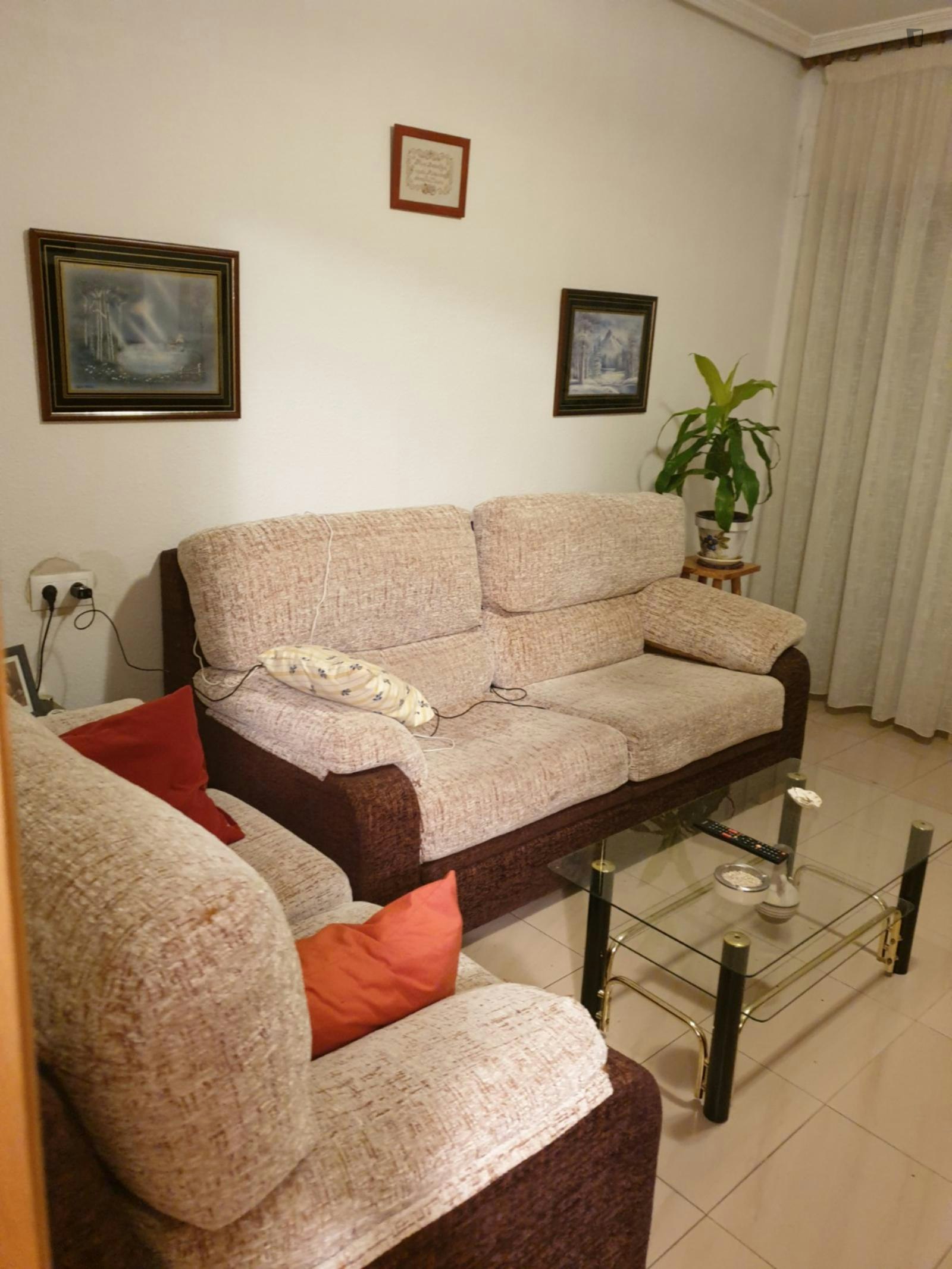 Twin bedroom in a 4-bedroom apartment near Campus Universitario de Ponferrada