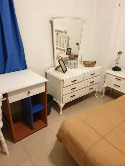 Double bedroom in a 4-bedroom apartment near Campus Universitario de Ponferrada