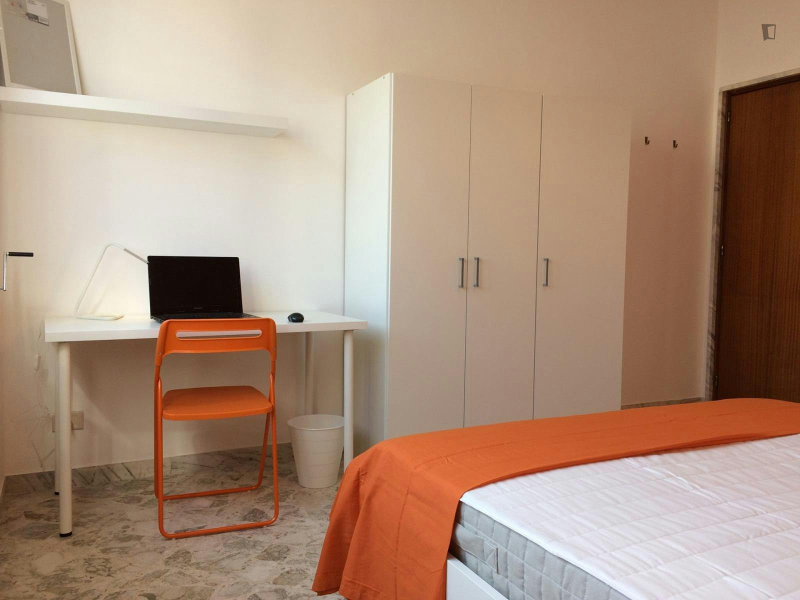 Comfy double bedroom near Quintino Sella metro station