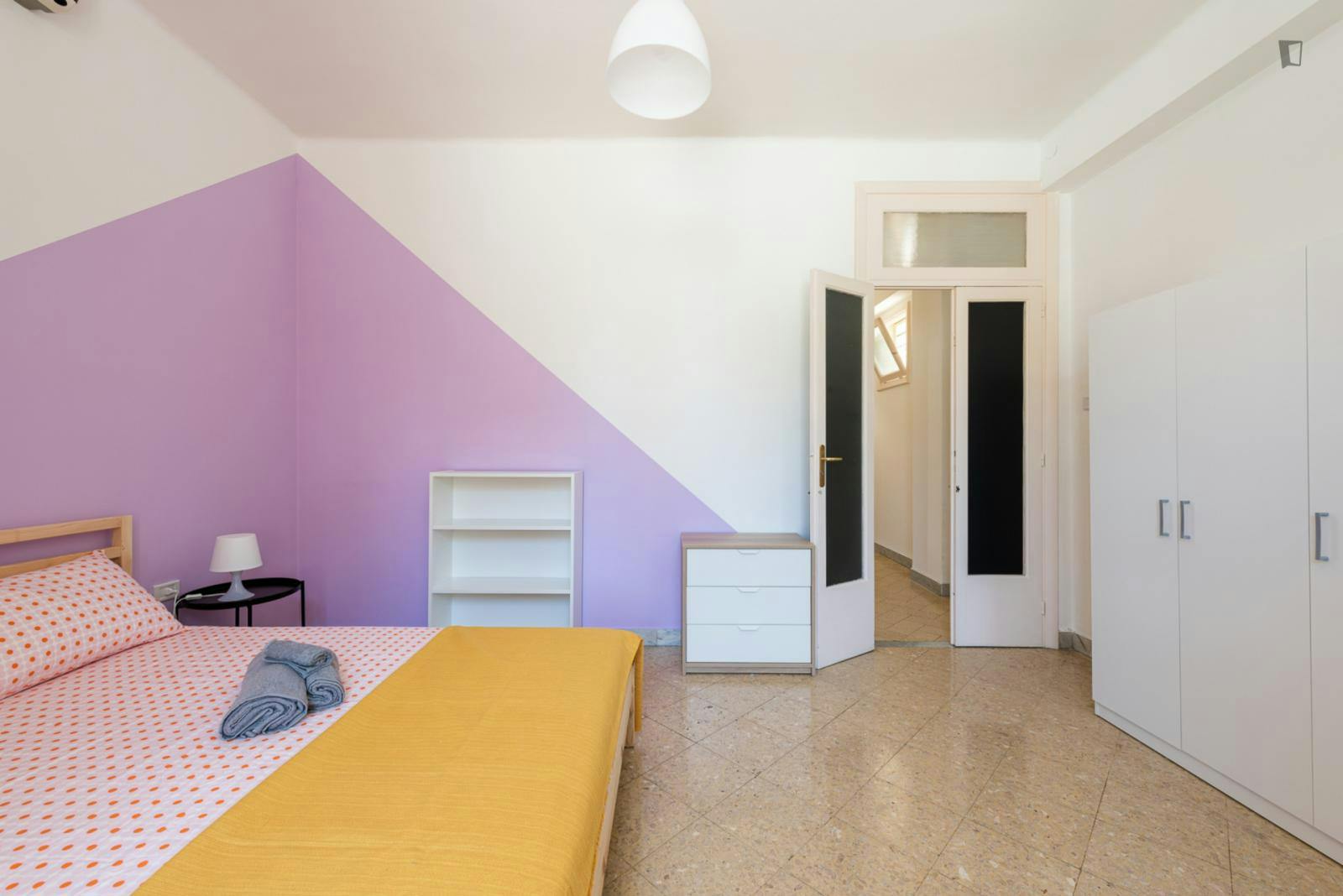 Homely double bedroom in a 4-bedroom apartment near Bari Sud Est train station