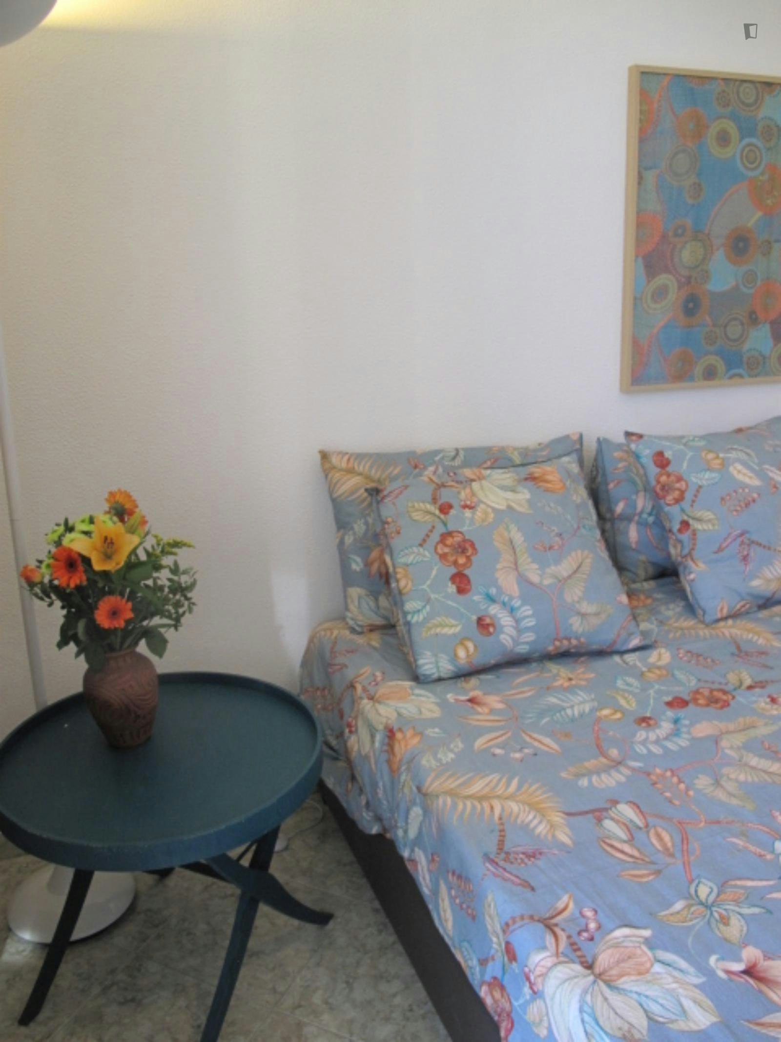 Double bedroom in a 4-bedroom apartment near Piazza Don Luigi Sturzo