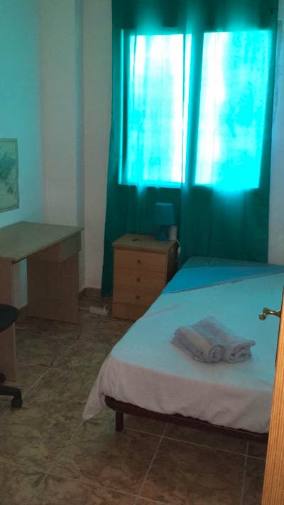 Double bedroom near Playa de las Canteras