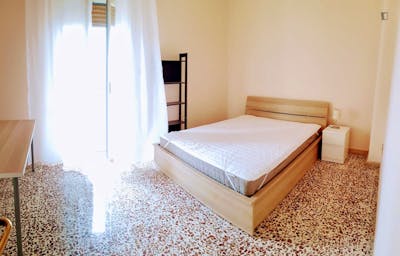 Charming single bedroom close to Castello Ursino and Monastero Benedettini  - Gallery -  2
