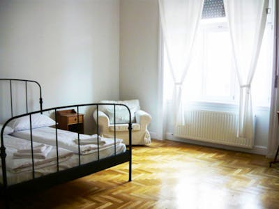 Bright 2-bedrooms apartment near Budapest Eye