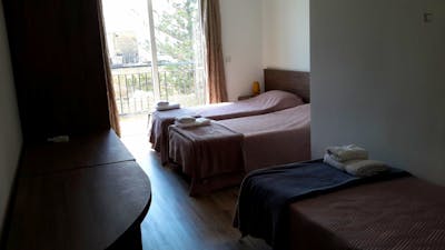 Nice single bed in a triple bedroom in a shared apartment in Sliema, near Sliema Ferries bus stop