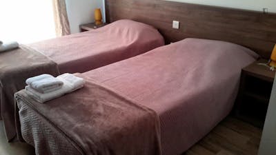 Nice single bed in a twin bedroom in a shared apartment in Sliema, near Sliema Ferries bus stop