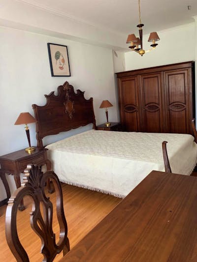 Very nice double bedroom near the Guimarães Castle  - Gallery -  3