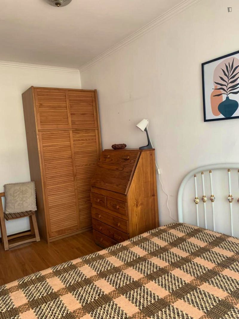 Homely double bedroom near the Azurém campus of Universidade do Minho
