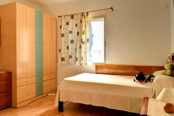 Lovely single bedroom (2A) close to Universidad de Zaragoza - Campus Rio Ebro