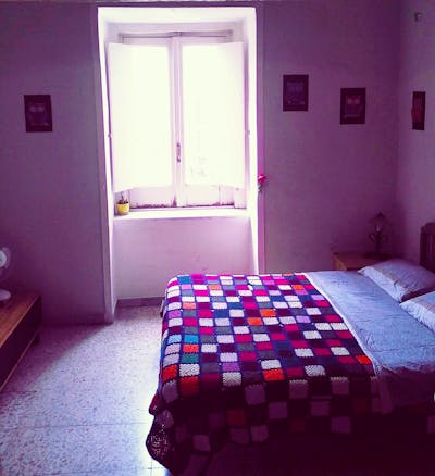 Homely double bedroom near the Piazza Cavour metro
