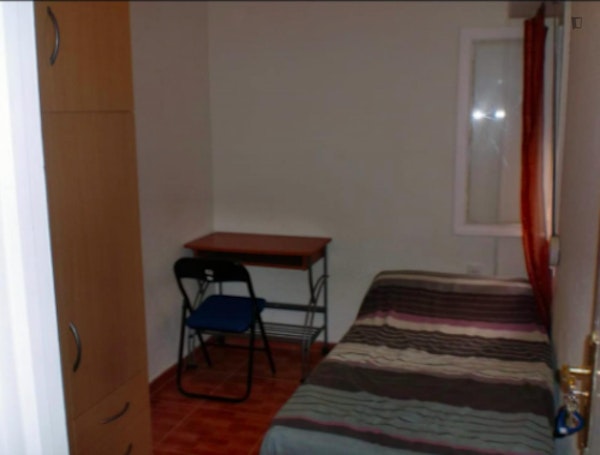 Single bedroom in a 5-bedroom flat in Campoamor