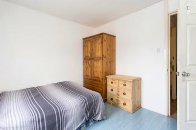 Neat double bedroom close to Wandle Park  - Gallery -  3