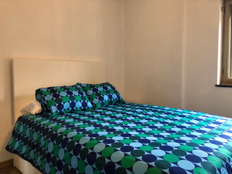 Double bedroom in 4-bedroom apartment