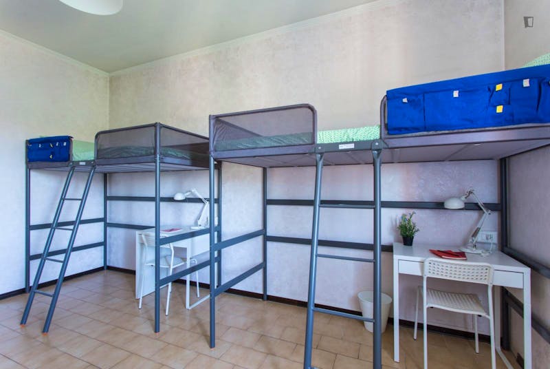 Single bed in a Twin Room in Sesto San Giovanni Neighbourhood