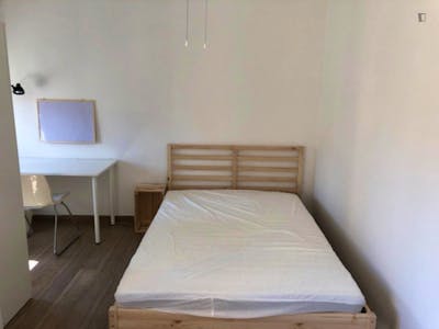 Double bedroom in a 4-bedroom apartment near Parrocchia di Santa Rita