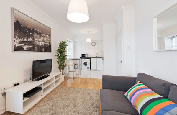 Beautiful 1 bedroom apartment  in the heart of Dublin 2