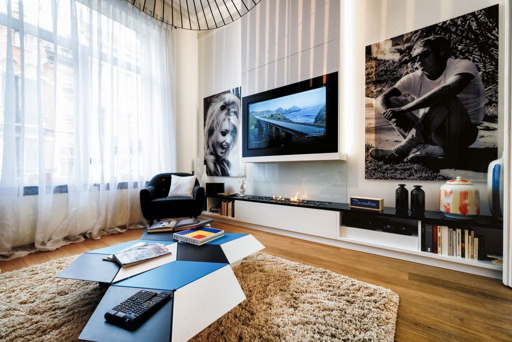 Elegant Two Bedrooms Duplex with Wooden Terrace – Quartier Vleurgat